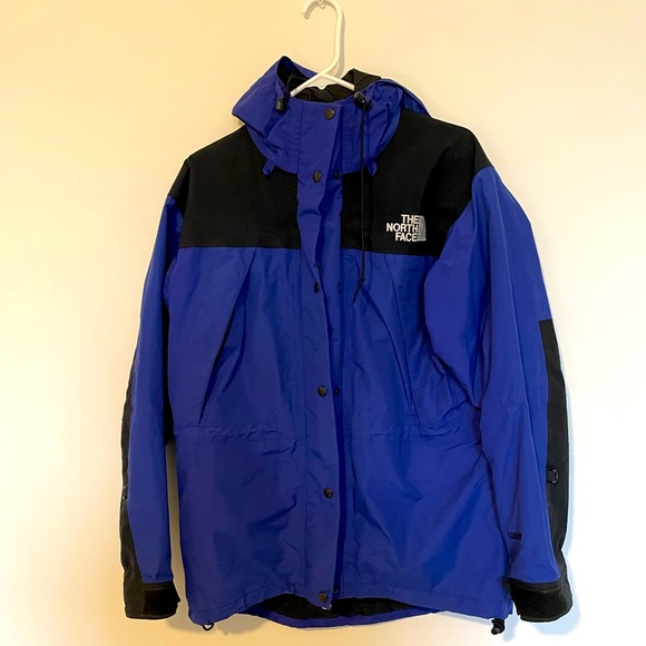 North Face- Women’s Medium - Picture 1 of 3